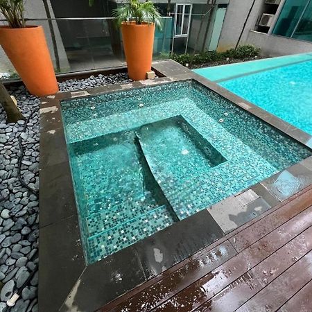 Signature Apartment At Mercu Summer Suites Klcc Куала Лумпур Екстериор снимка
